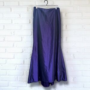 Carmen Marc Valvo Collection Long Trumpet Skirt Iridescent Plum | Size 10